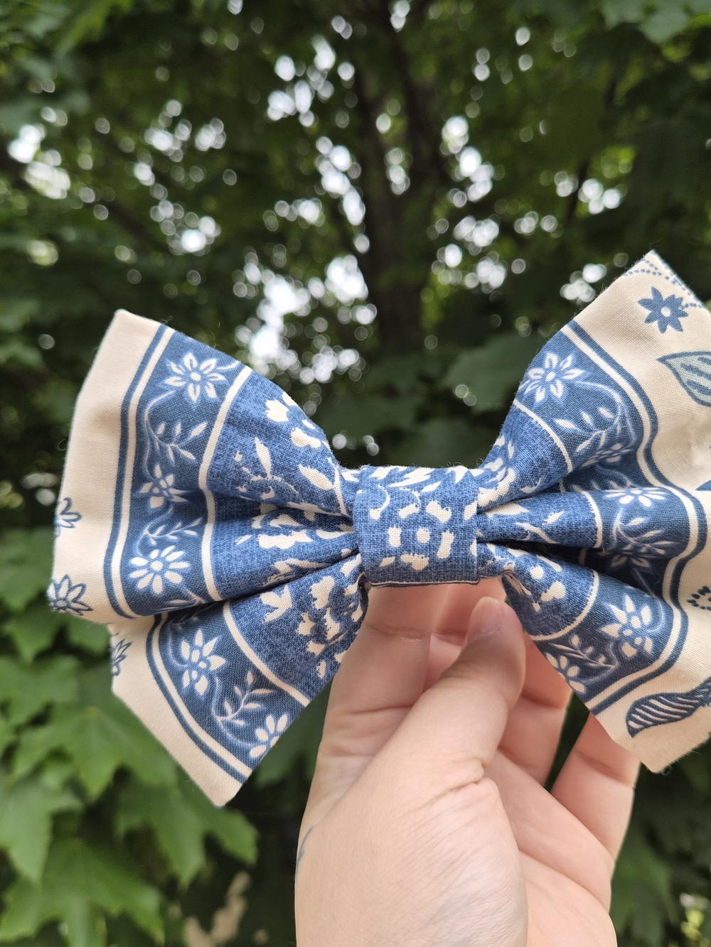 ​Recycled Fabric Cottagecore Chinoiserie Statement Bow - Picture 2 of 3